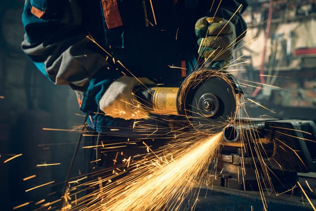 Fabricación y reparación de piezas mecánicas
